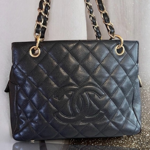 Retired Chanel Black Quilted RARE CAVIAR QUILTED PETIT TIMELESS TOTE - Picture 9 of 17
